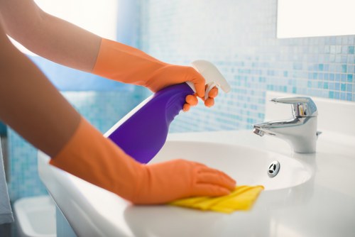 Maintaining clean hard floors in a Canarywharf home or commercial building