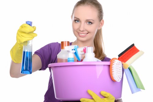 Kitchen and bathroom cleaning for Airbnb guests in Canary Wharf